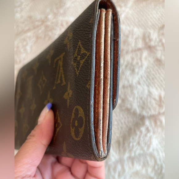Authentic LOUIS VUITTON Sarah wallet in Monogram canvas - Picture 5 of 16